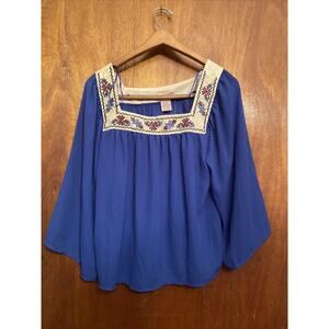 FLYING TOMATO Women M Bohemian Peasant Top Blouse Blue Embroidered Lace Neck 654